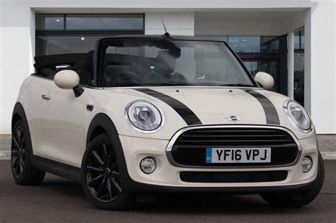 Mini Convertible Cooper D Pepper White 2016 In Kensington London