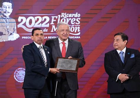 AMLO Entrega Los Premios Nacionales De Artes Y Literatura De 2020 Y 2021