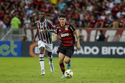 Flamengo X Fluminense Canal Anuncia Novo Narrador Para A Transmiss O