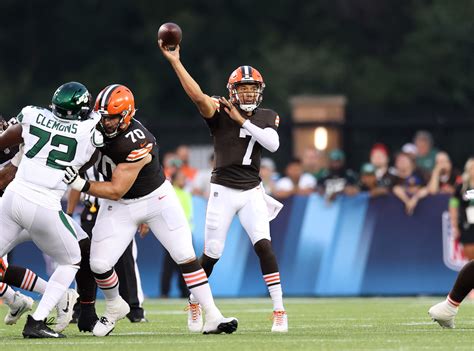 Cleveland Browns Vs New York Jets In The Hall Of Fame Preseason Game