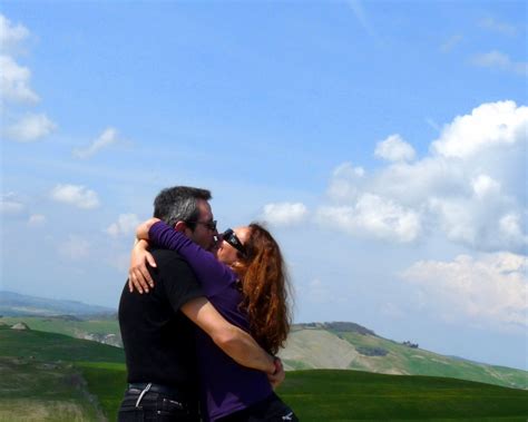 La sanación de un abrazo S Quirico D Orcia lo tangelini Flickr