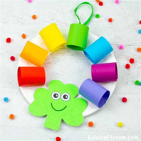 St Patrick's Day Wreath Craft (Free Template) - Kids Craft Room