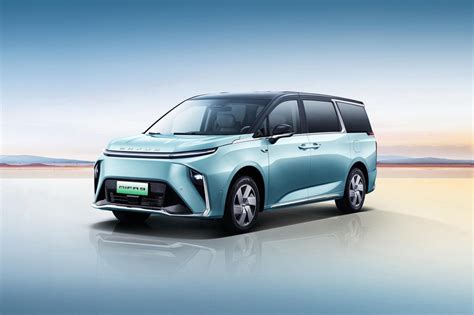 【上汽大通maxus2022款上汽大通maxus Mifa 9 高山旗舰版】报价参数图片 新浪汽车