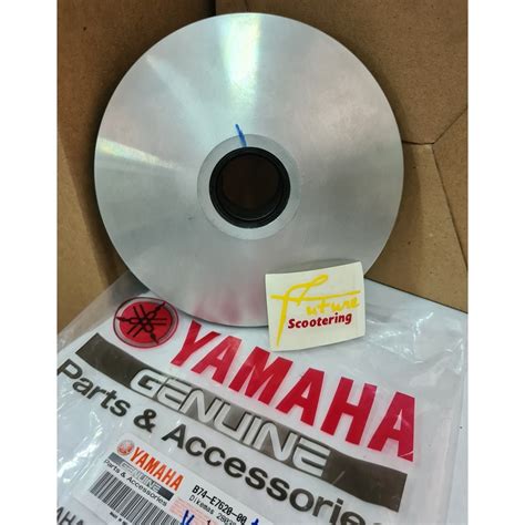 Yamaha Xmax Variator Primary Sliding Sheave B E Genuine