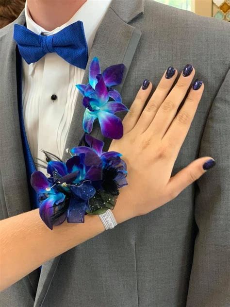 Corsages Near Me For Homecoming Corsage Prom