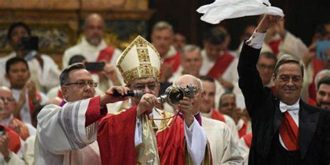 San Gennaro A Napoli Arrivato Il Primo Miracolo Dell Anno