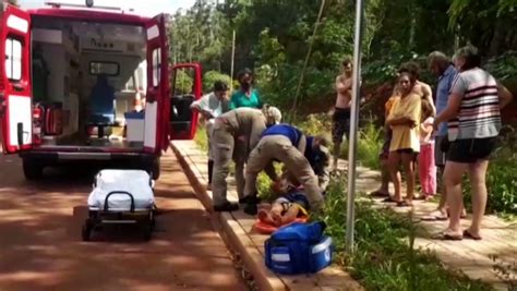 Homem Fica Ferido Ao Sofrer Queda De Bicicleta No Santa Felicidade