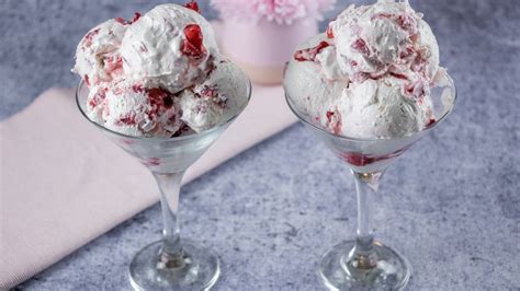 Fior Di Fragola Fatti In Casa Al Ricetta Dei Gelati Semplici E Deliziosi