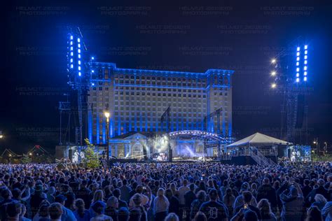 Michigan Central Station - Photos Grand Opening gallery — Historic Detroit