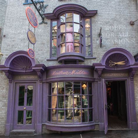 Madam Malkin's Robes for all Occasions in Diagon Alley™ | Universal ...