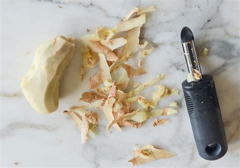 How To Peel And Grate Ginger Wellobox