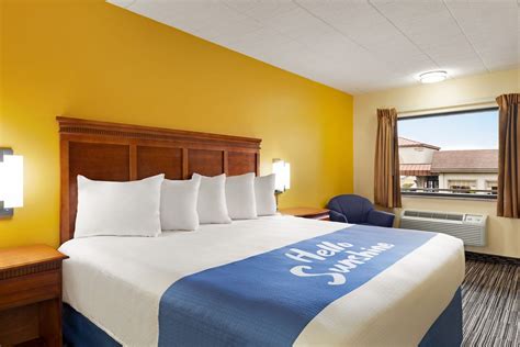 Days Inn by Wyndham Oak Ridge Knoxville | Oak Ridge, TN Hotels