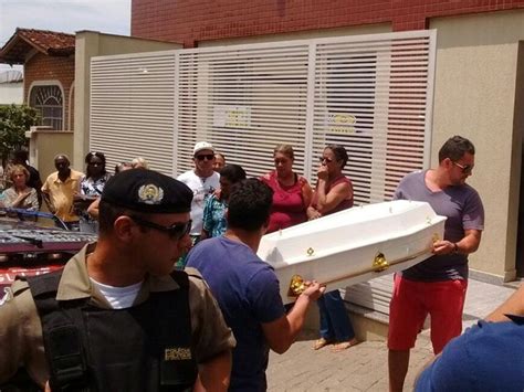 G Corpo De Ana Clara Chega A Carmo Da Mata Para Vel Rio E Enterro