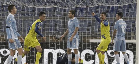 Lazio Beffata Da Inglese Nel Finale Il Chievo Vince A Roma La Stampa