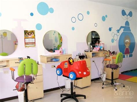 Pin On Kapper Salon The Green Barber Kids Hair Salon Kids Salon