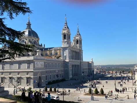 Madrid Royal Palace Guided Tour With Skip The Line Tickets