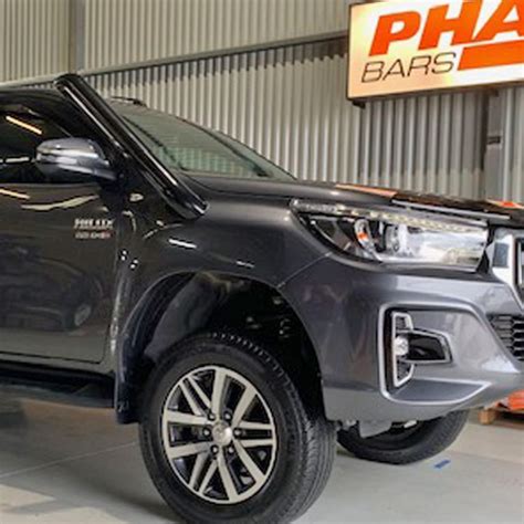 Toyota Hilux N70 Snorkel | Phat Bars