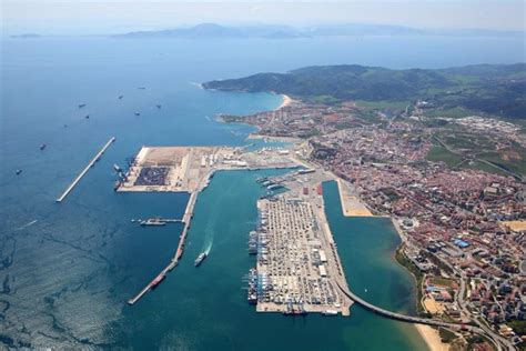 El Puerto De Algeciras Mueve Millones De Toneladas Y Millones De