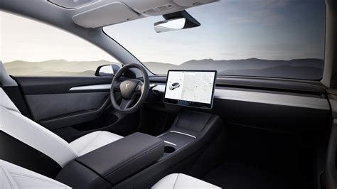 Tesla richiama più di 362 000 auto con software di guida autonoma