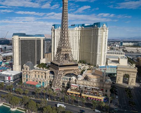 Las Vegas Hotels With A Balcony Specific Room Types