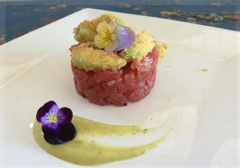 Incontro Di Tonno Con Avocado E Maionese E Paccasassi La Ricetta Di