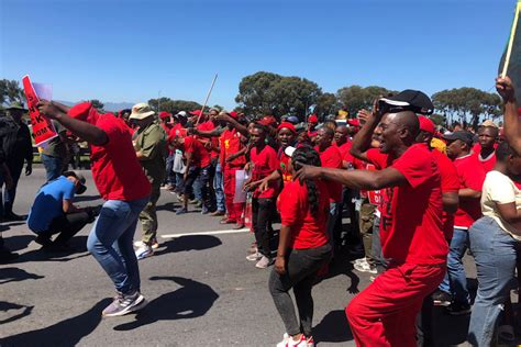 Santaco Distances Itself From EFF Taxi Shutdown In Cape Town