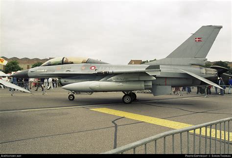 aircraft photo    general dynamics  bm fighting falcon