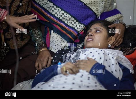 Estudiantes de medicina de bangladesh fotografías e imágenes de alta