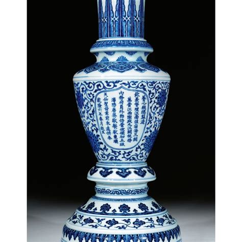 (#508) AN IMPORTANT DOCUMENTARY BLUE AND WHITE ALTAR VASE QING DYNASTY ...