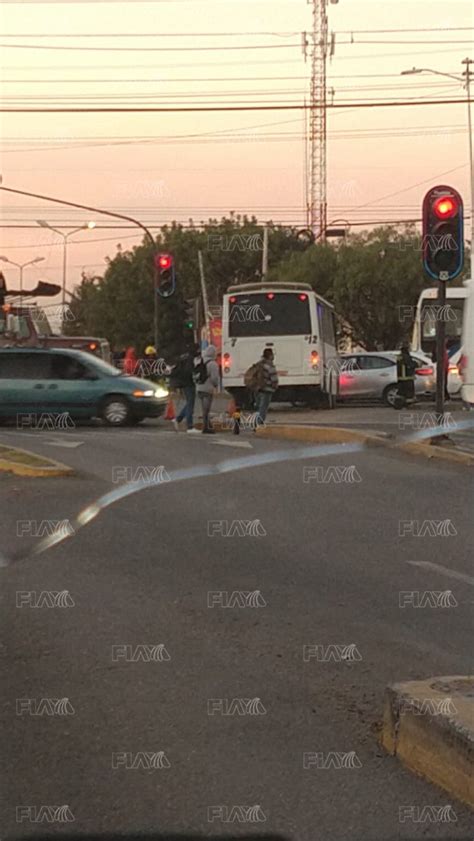 Tv Azteca Puebla On Twitter Almomento 🔴 Una Unidad De Transporte