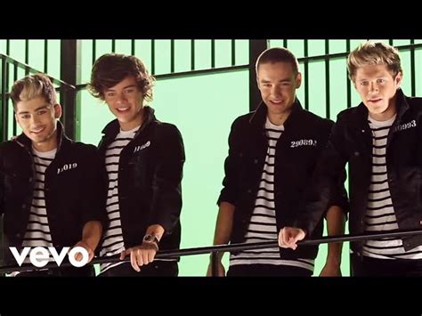 Louis Tomlinson Kiss You Music Video