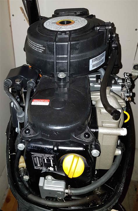 SOLD 2006 Mercury 8HP 4 Stroke Motor GOOD CONDITION C W Tank