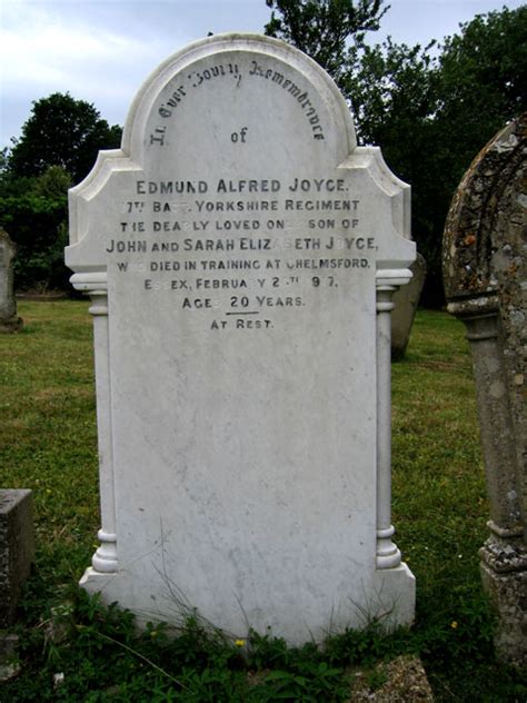 The Yorkshire Regiment War Graves Morcott Rutland Churchyard