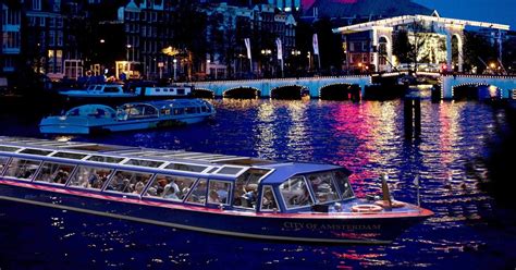 Amsterdam evening canal cruise with wine and Cromhouthuis ticket | musement