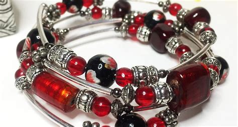 Red Boho Memory Wire Bracelet Video Tutorial