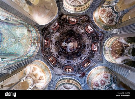 Basilica Of San Vitale Byzantine Mosaics Stock Photo Alamy