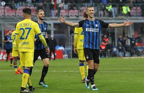 Serie A Perisic Show Linter Schianta 5 0 Il Chievo E Vola In Vetta