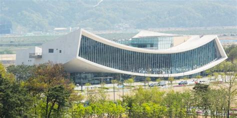 한글 본딴 건축물 도시 곳곳에 한글날에 세종시 이응다리 걷기 어때