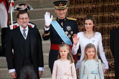 Photos Of Spain S King Felipe Vi Being Sworn In Ibtimes Uk