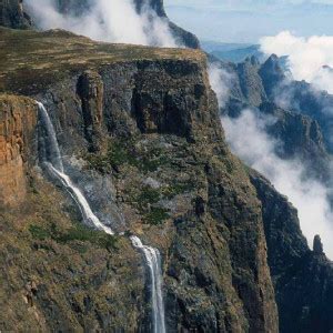 Central Drakensberg activities and attractions - Experience the Drakensberg