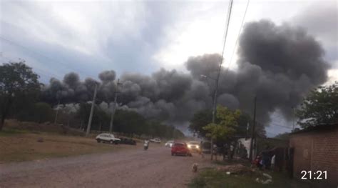 Pérdidas totales en el incendio de un galpón con granos en Las Lajitas