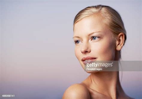 Blonde Woman Blue Eyes Imagens E Fotografias De Stock Getty Images