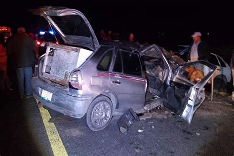 Dos jóvenes muertos tras terrible choque frontal