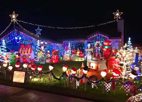 [2023] 40+ Best Christmas Lights in San Diego With Map - SoCal Field Trips