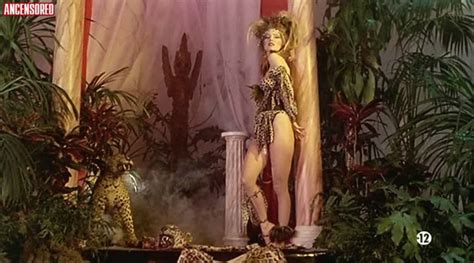 L amour propre ne le reste jamais très longtemps nude pics pagina 1