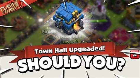 When To Upgrade Your Town Hall In Clash Of Clans Youtube