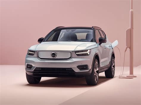 Changes to 2021 Volvo Models Bring More Safety and Electrification