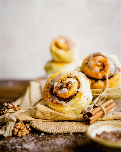 Przepis Na Bu Eczki Cynamonowe Cinnamon Rolls Fotografia Kulinarna I