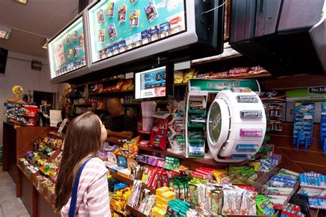 Todo Sobre La Vida De Los Kiosqueros Un S Mbolo Nacional Con