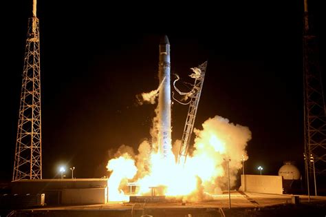 Watch SpaceX launch a communications satellite tonight – Lift Lie